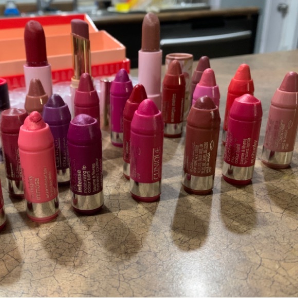 23 pc Lipstick Bundle - Picture 10 of 11